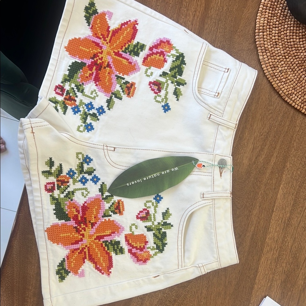 Embroidered Floral Women's Jean Shorts